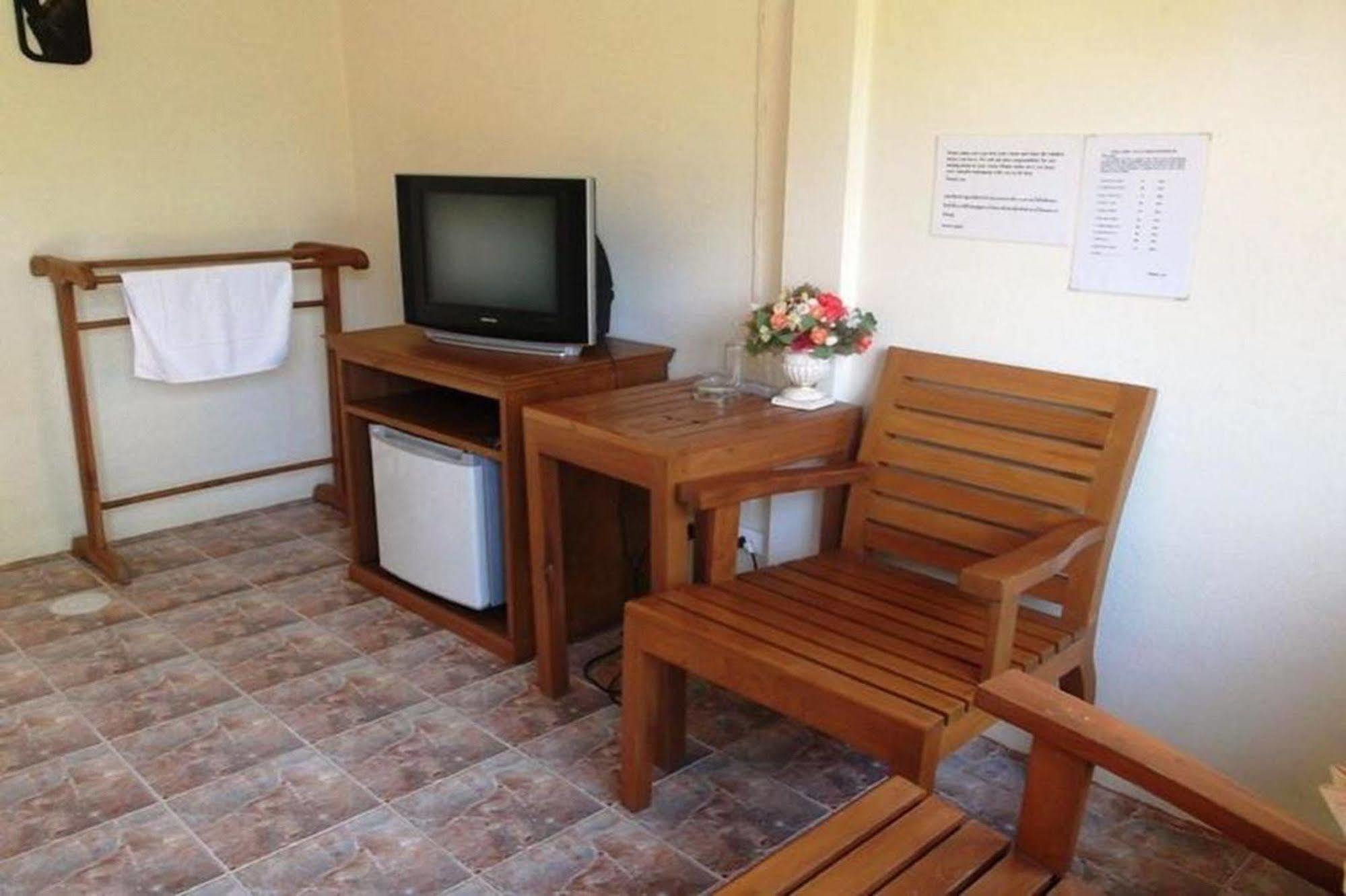 Saver Guesthouse หาดเฉวง ภายนอก รูปภาพ