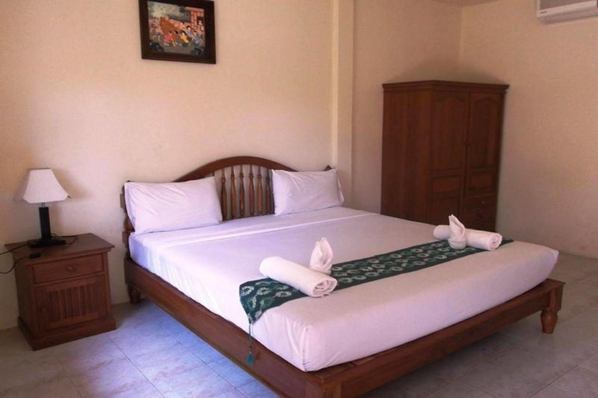 Saver Guesthouse หาดเฉวง ภายนอก รูปภาพ