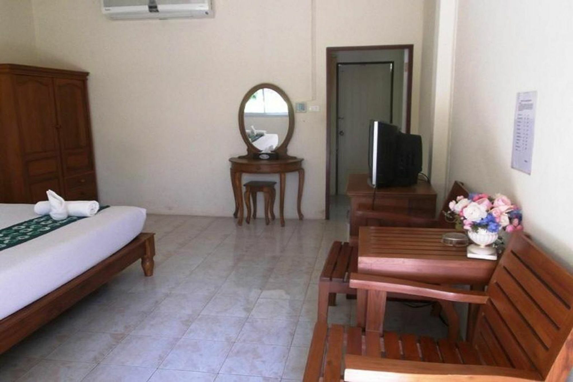 Saver Guesthouse หาดเฉวง ภายนอก รูปภาพ